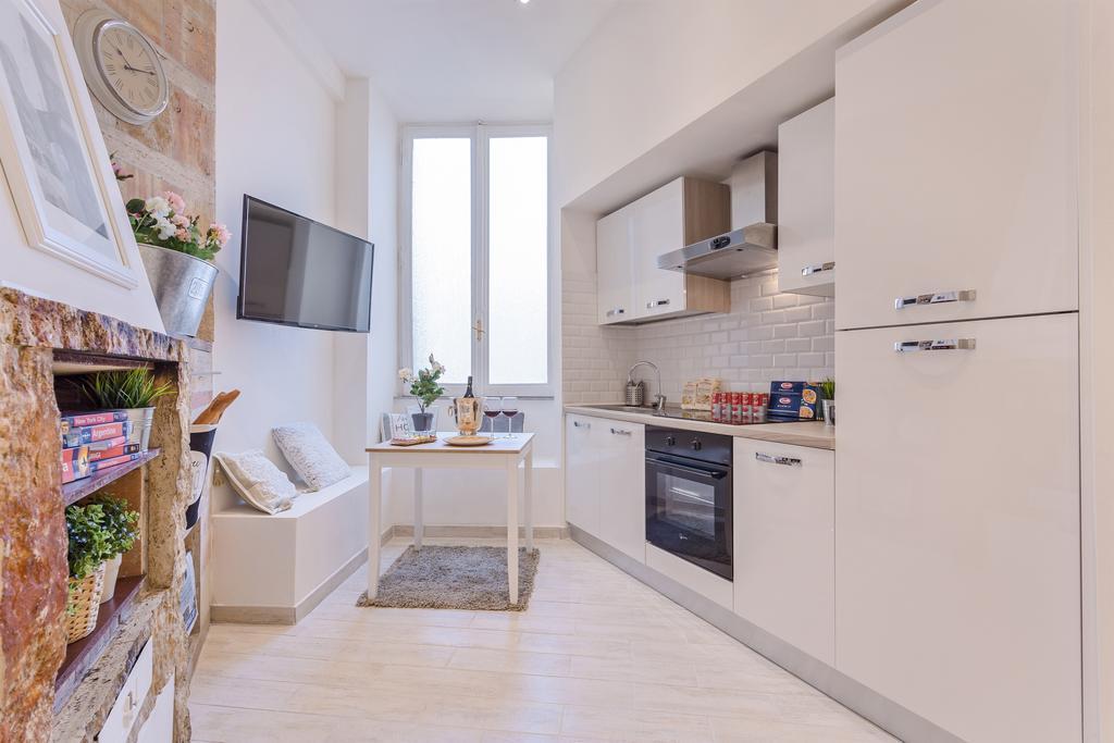 Townhouse By The Spanish Steps Rome Room photo