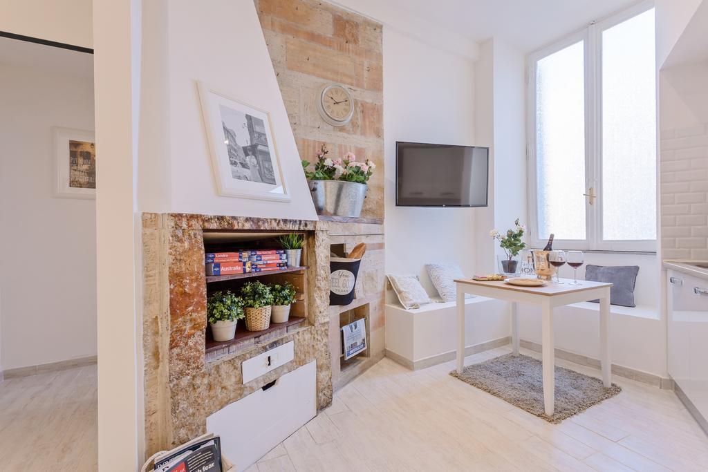Townhouse By The Spanish Steps Rome Room photo