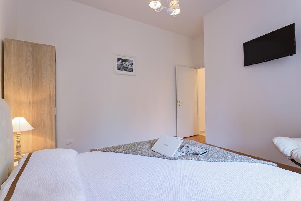 Townhouse By The Spanish Steps Rome Room photo