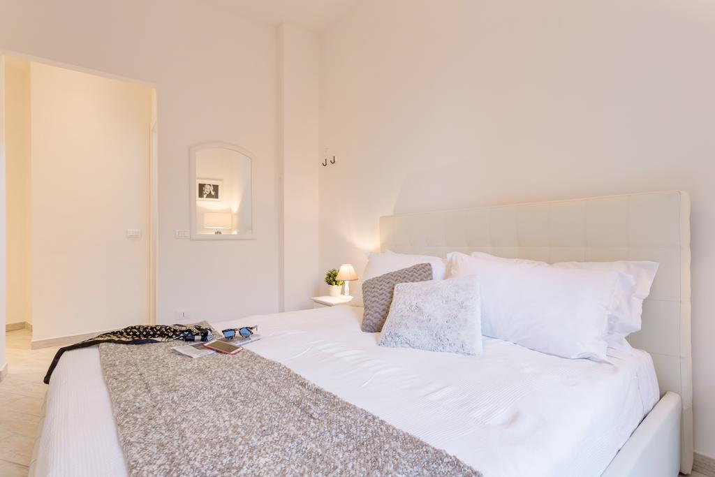 Townhouse By The Spanish Steps Rome Room photo