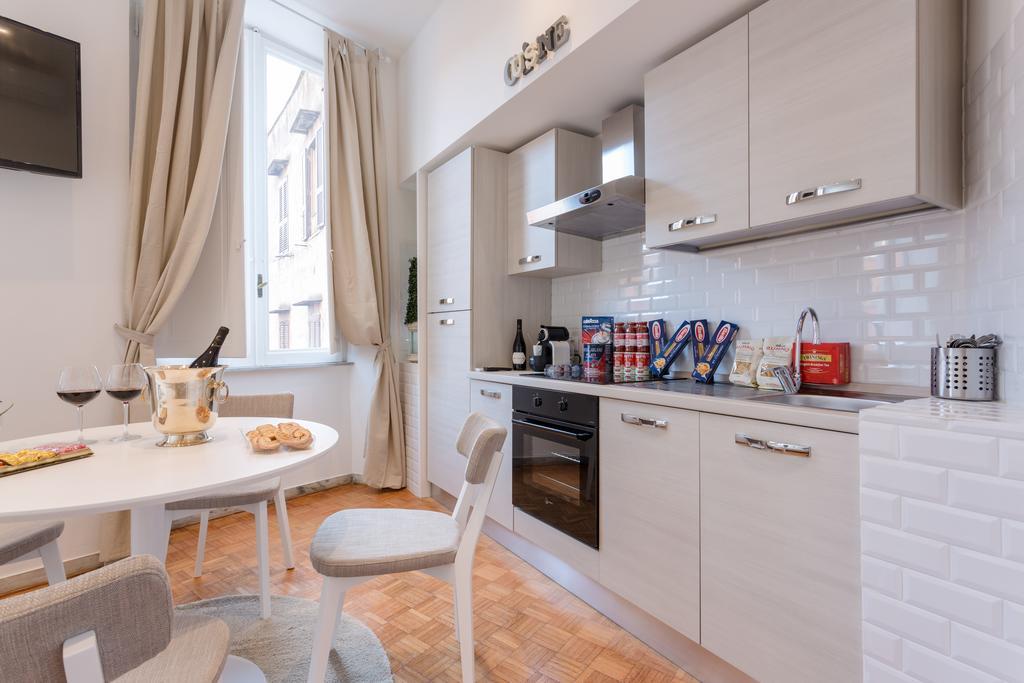 Townhouse By The Spanish Steps Rome Room photo