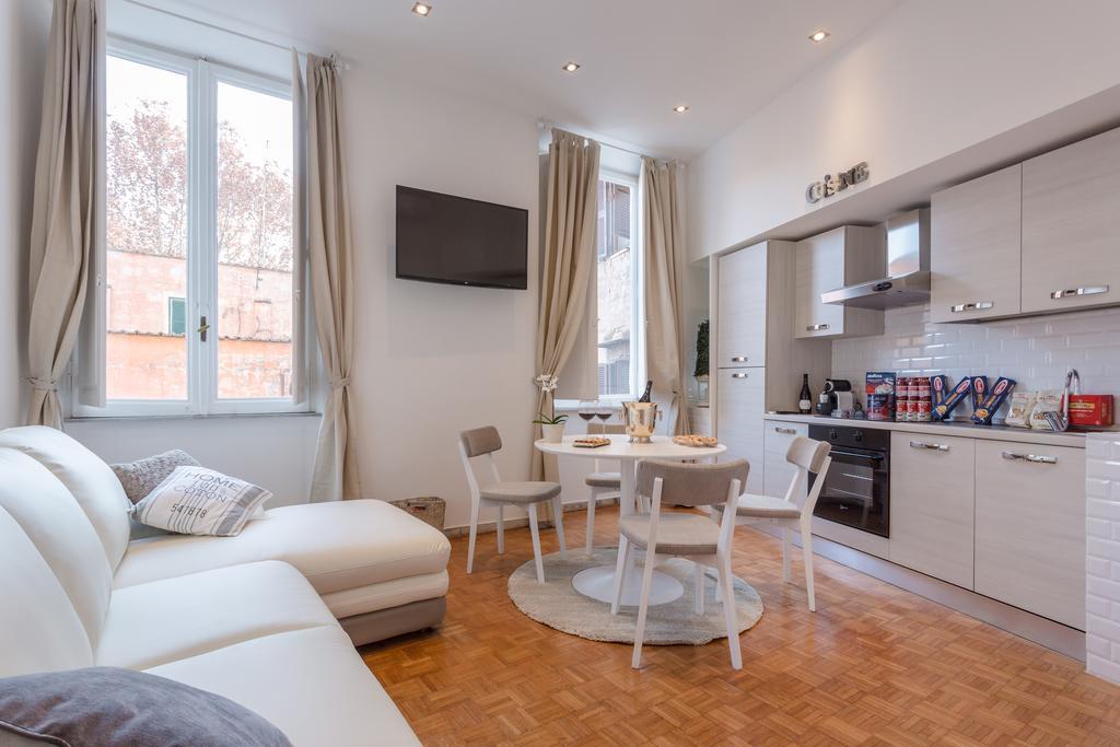 Townhouse By The Spanish Steps Rome Room photo
