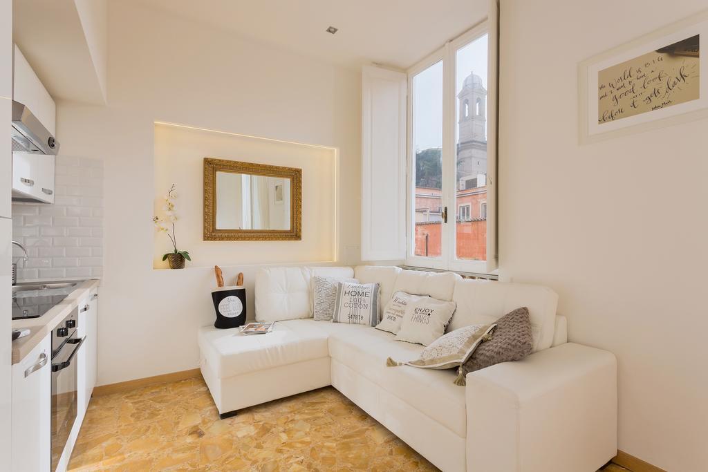 Townhouse By The Spanish Steps Rome Room photo