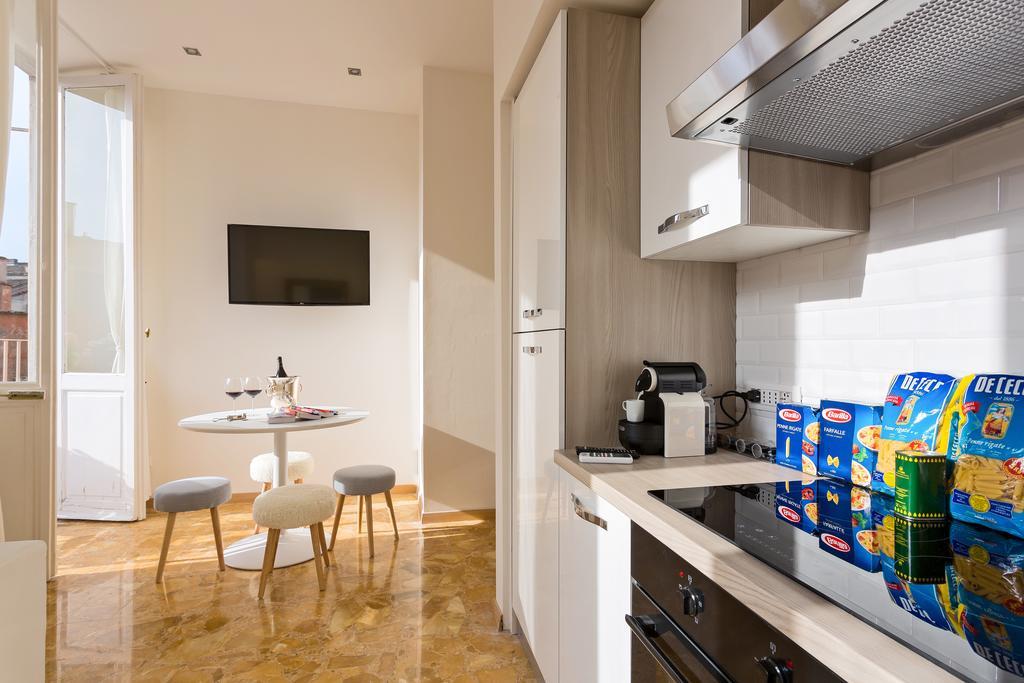 Townhouse By The Spanish Steps Rome Room photo